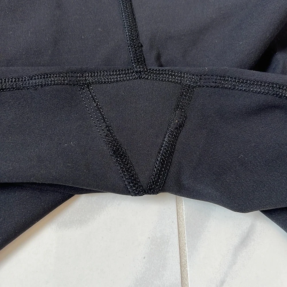 Lululemon Athletica Black Pace Rival Crop Cropped Leggings 22” Women’s Size 6